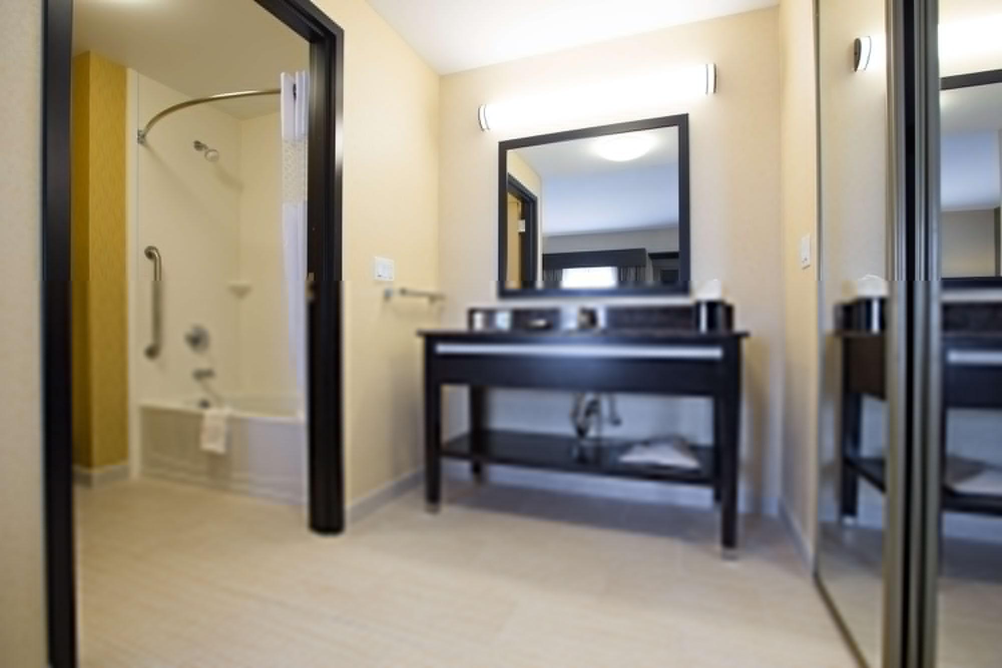 Hampton Inn & Suites Toledo/Westgate מראה חיצוני תמונה