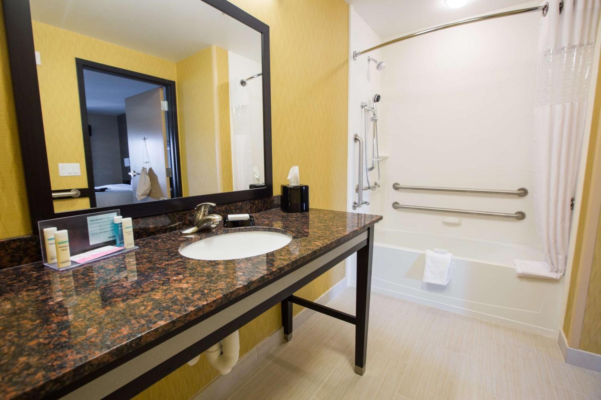 Hampton Inn & Suites Toledo/Westgate מראה חיצוני תמונה